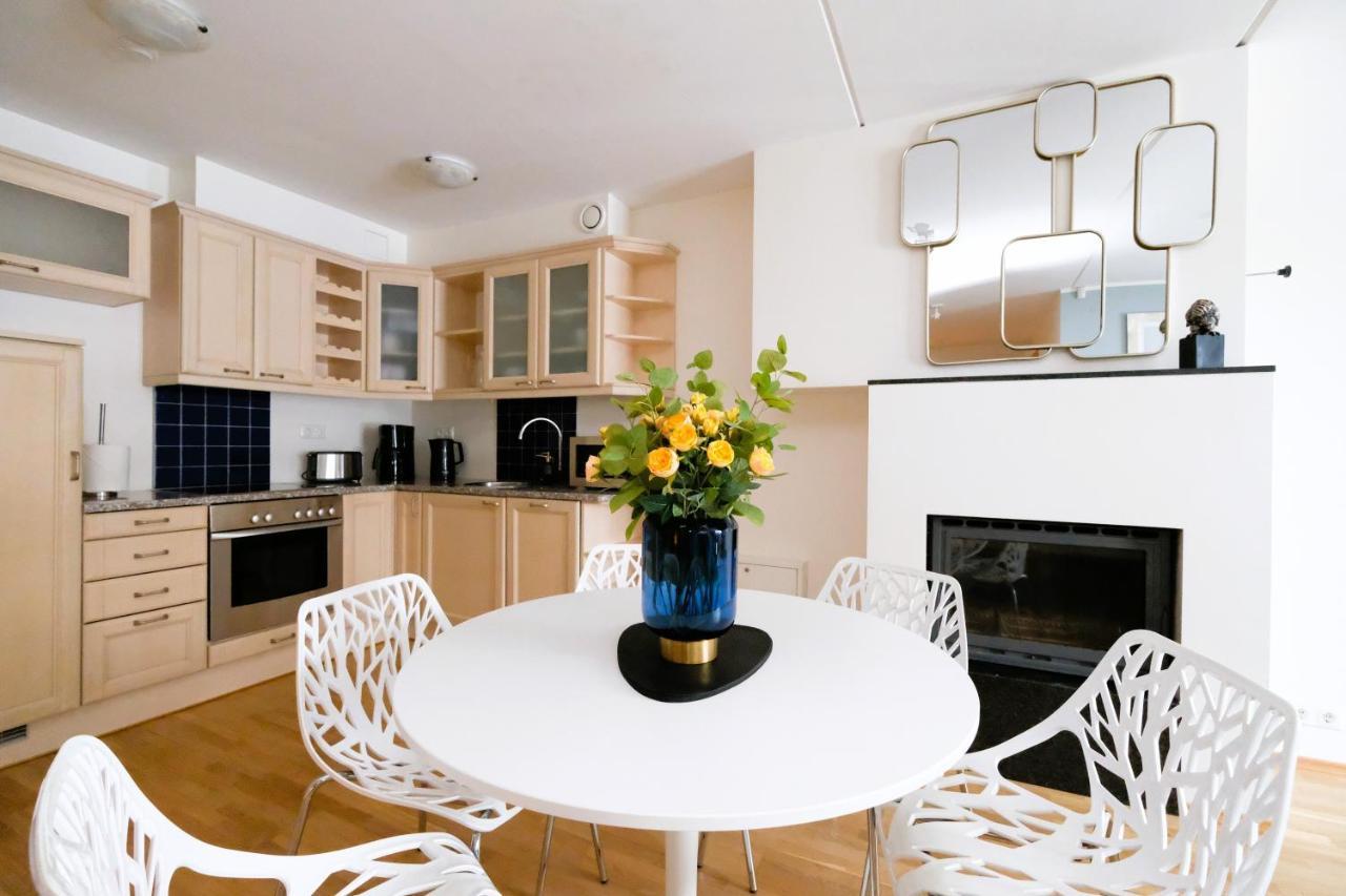 Tallinn City Apartments Roosikrantsi מראה חיצוני תמונה